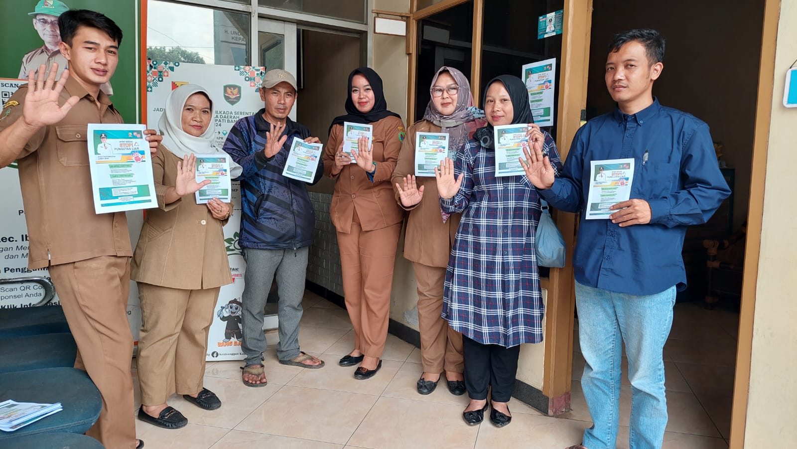kegiatan-camat-ibun-dalam-rangka-sosialisasi-dan-himbauan-pencegahan-pungutan-liar-stop-pungli